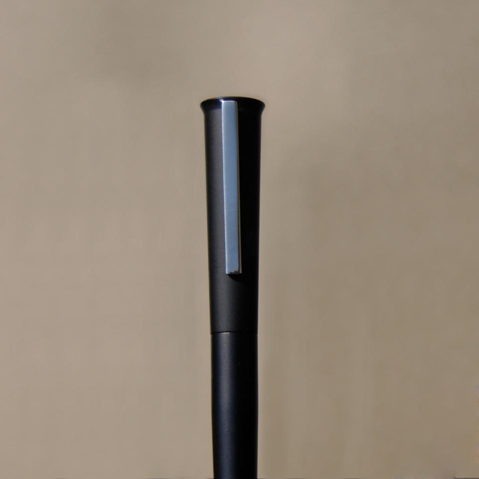 Caneta Roller de alumínio (preta), F. Laranjo