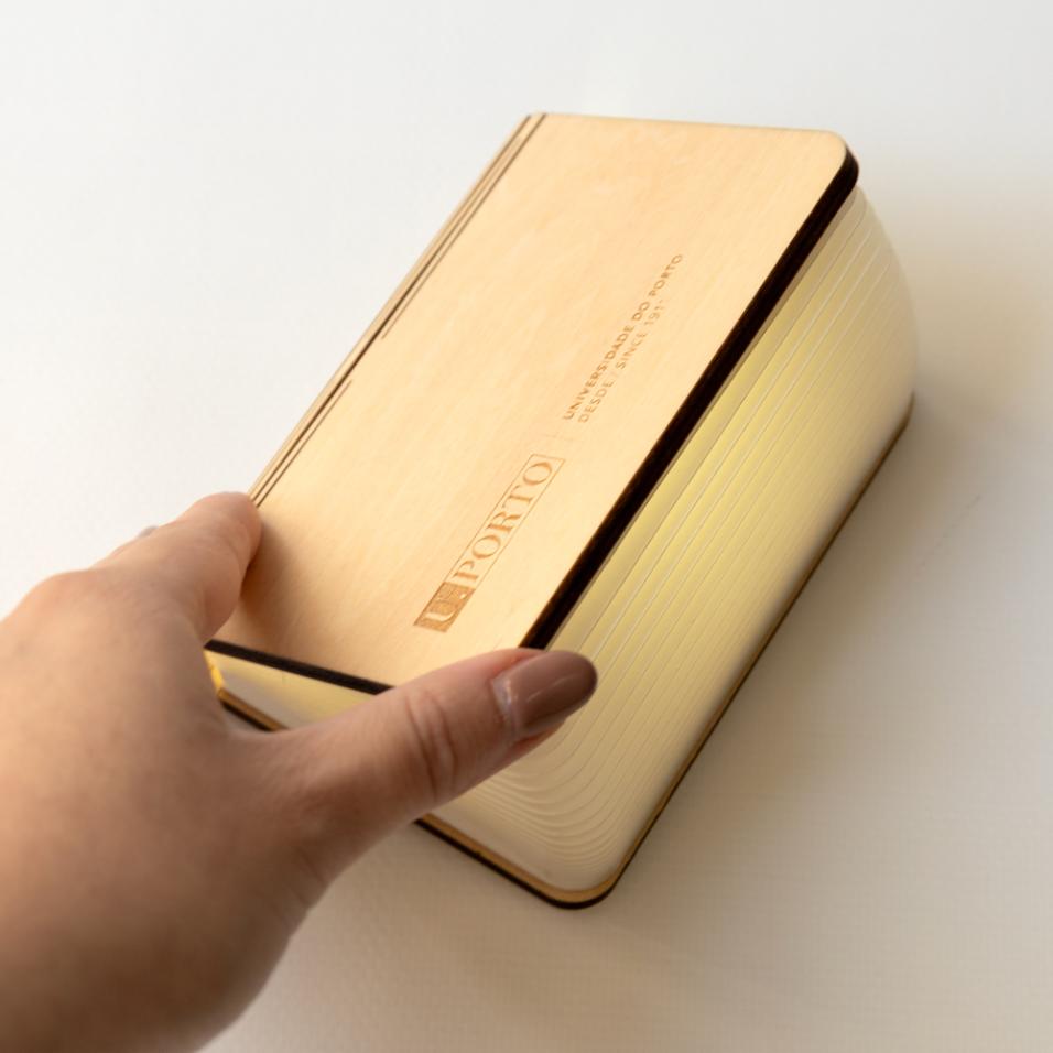 Candeeiro Livro | U.Porto