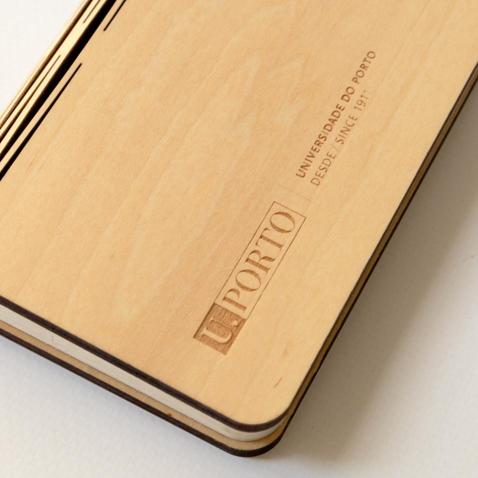 Candeeiro Livro | U.Porto