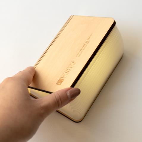 Candeeiro Livro | U.Porto